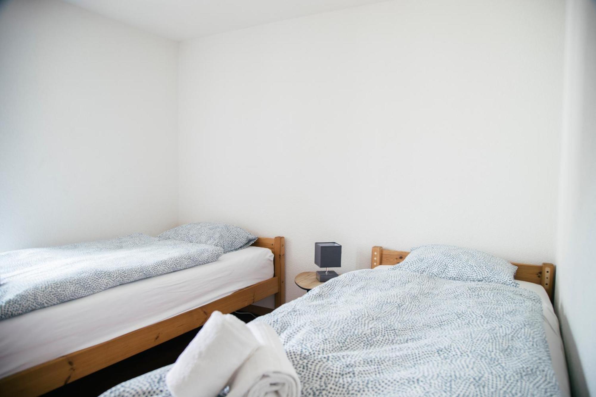 Nimbuzzz Apartments Unterseen Phòng bức ảnh