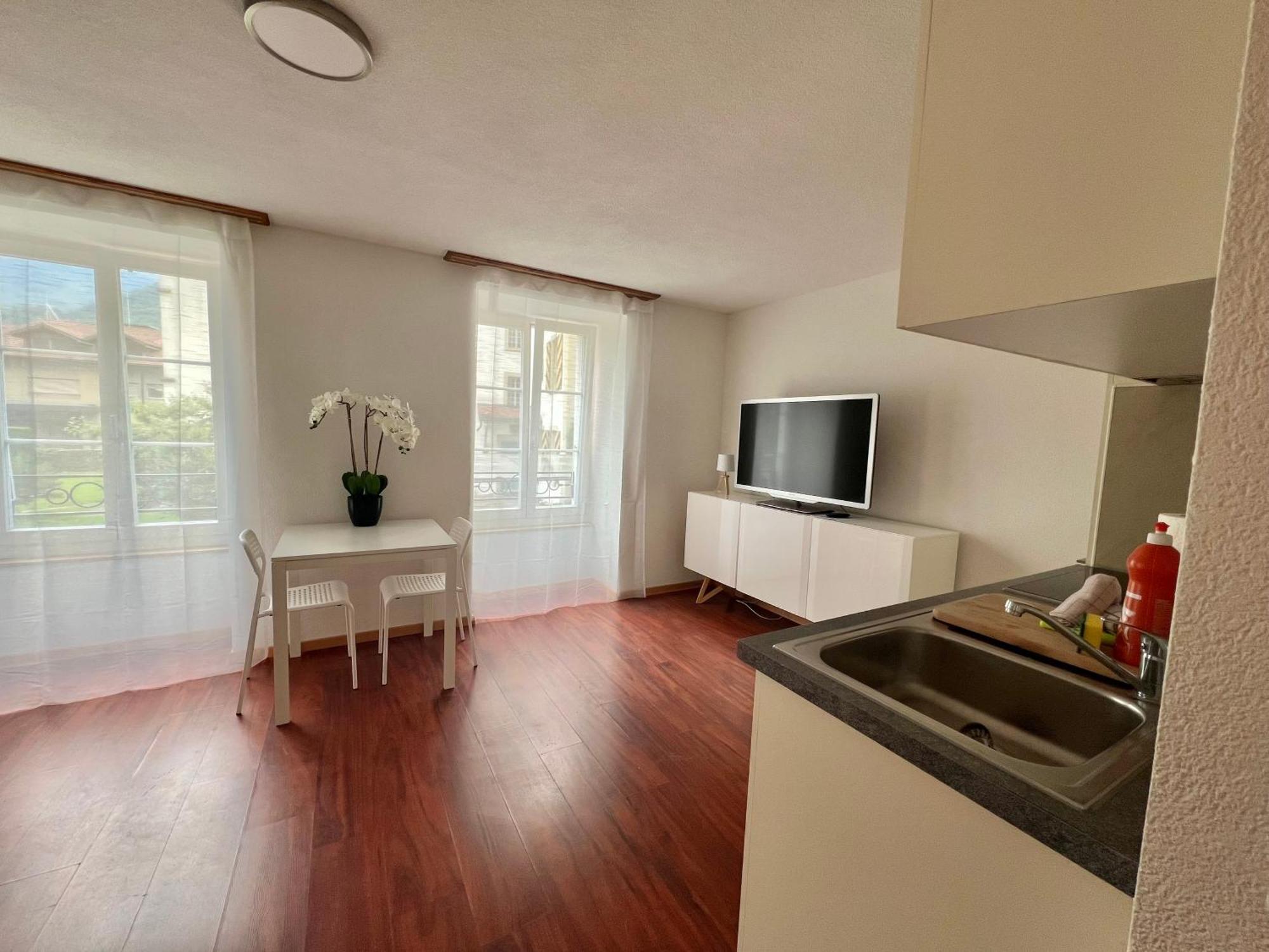 Nimbuzzz Apartments Unterseen Phòng bức ảnh