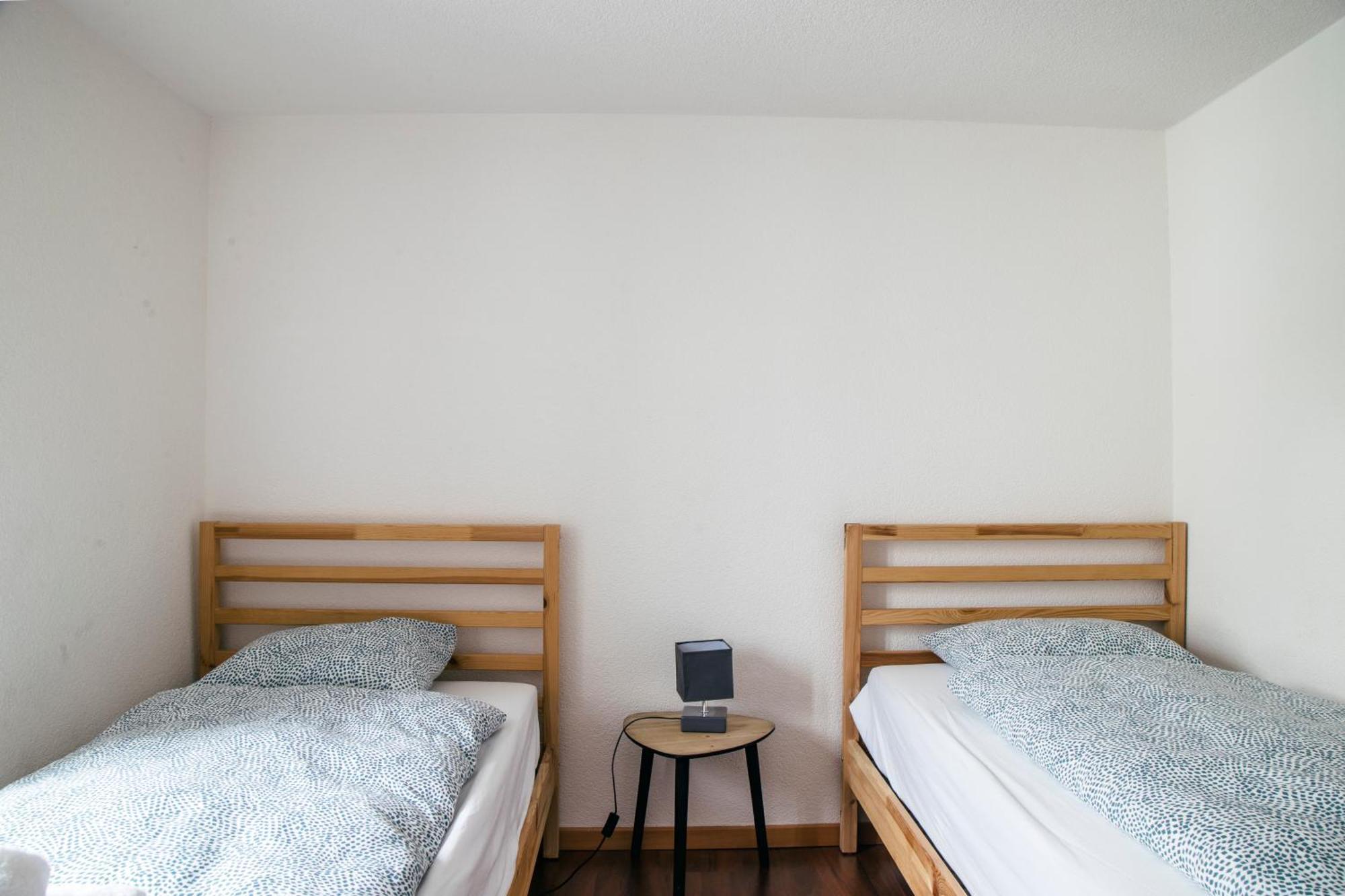 Nimbuzzz Apartments Unterseen Phòng bức ảnh