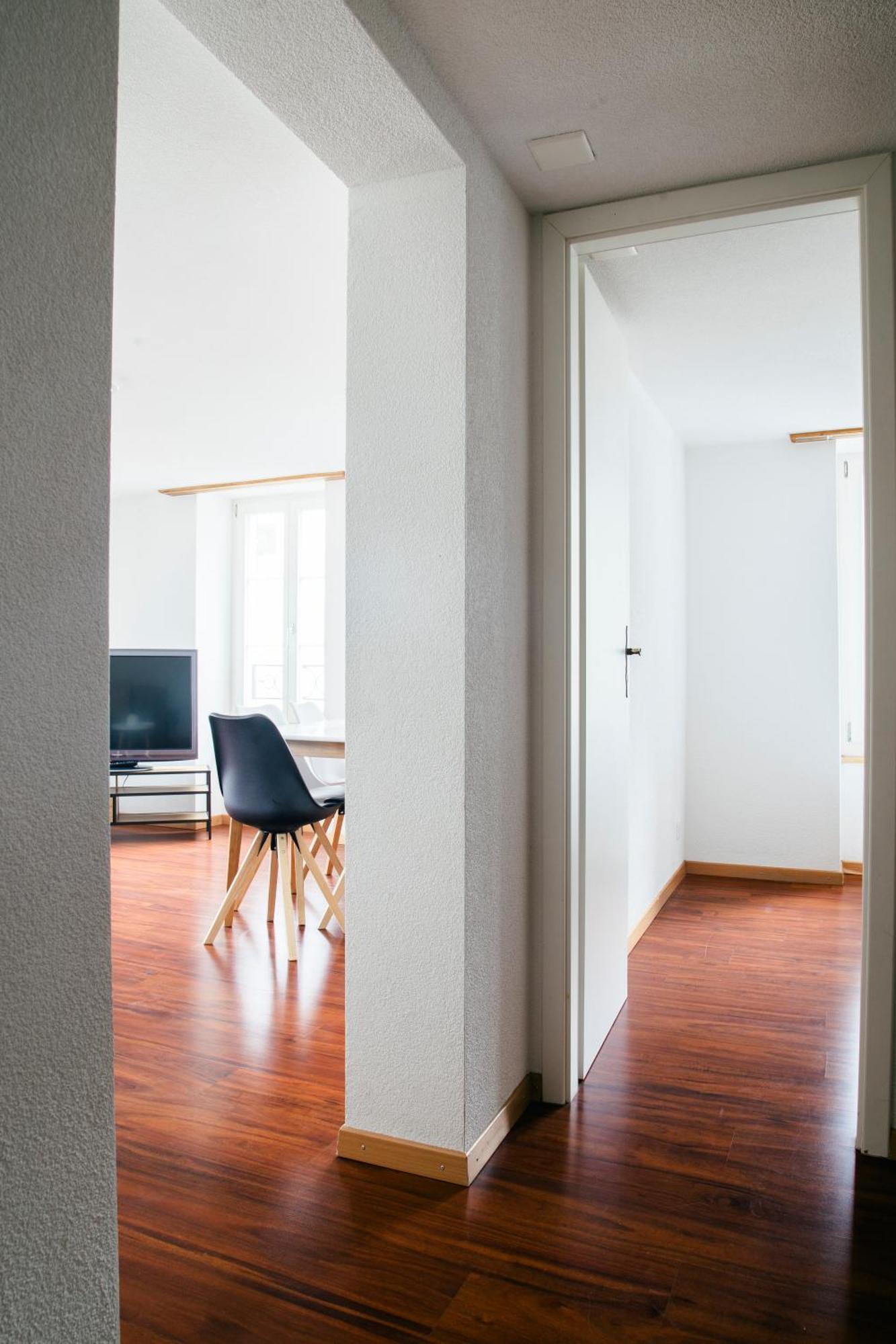 Nimbuzzz Apartments Unterseen Phòng bức ảnh