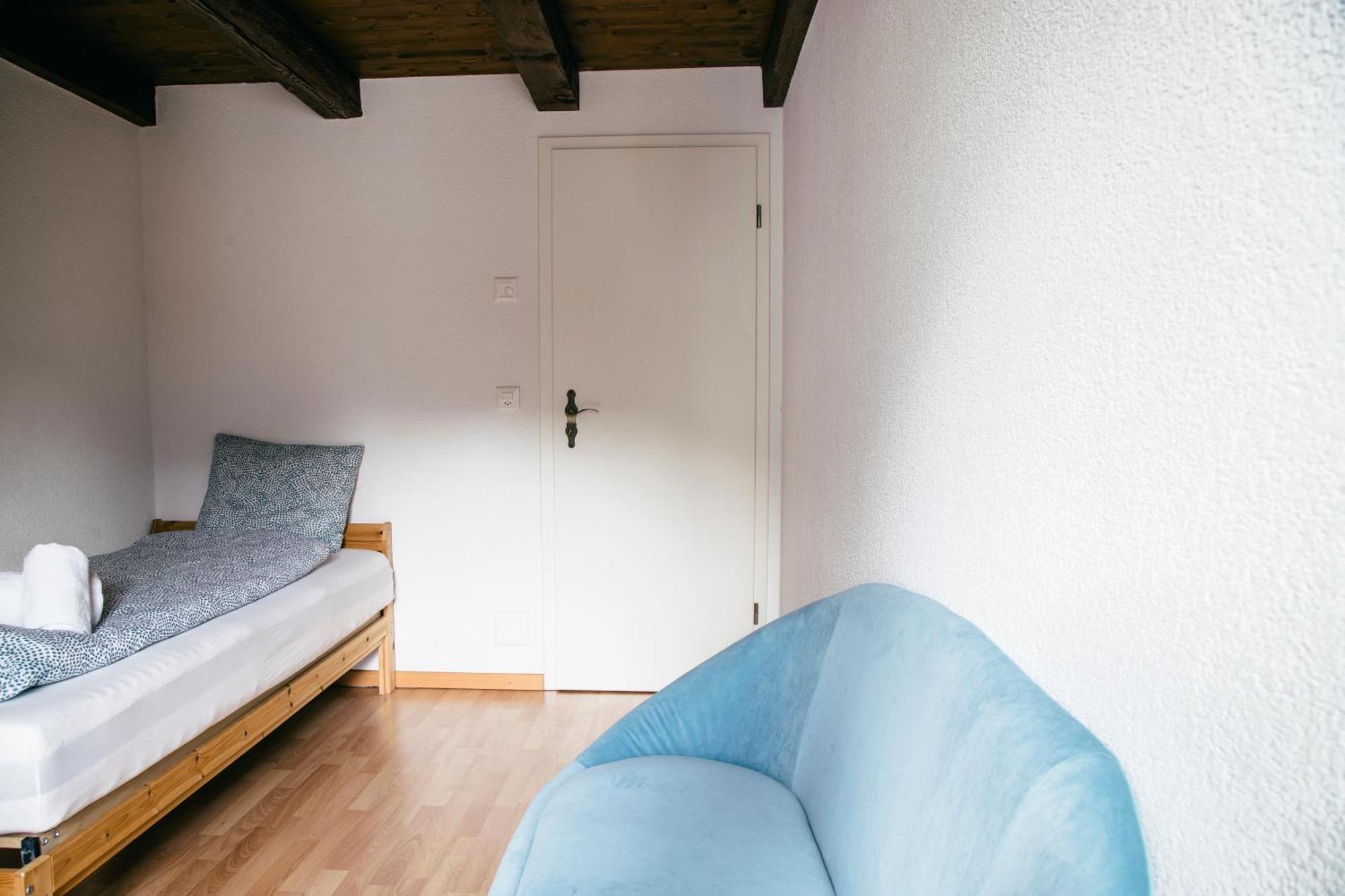 Nimbuzzz Apartments Unterseen Phòng bức ảnh