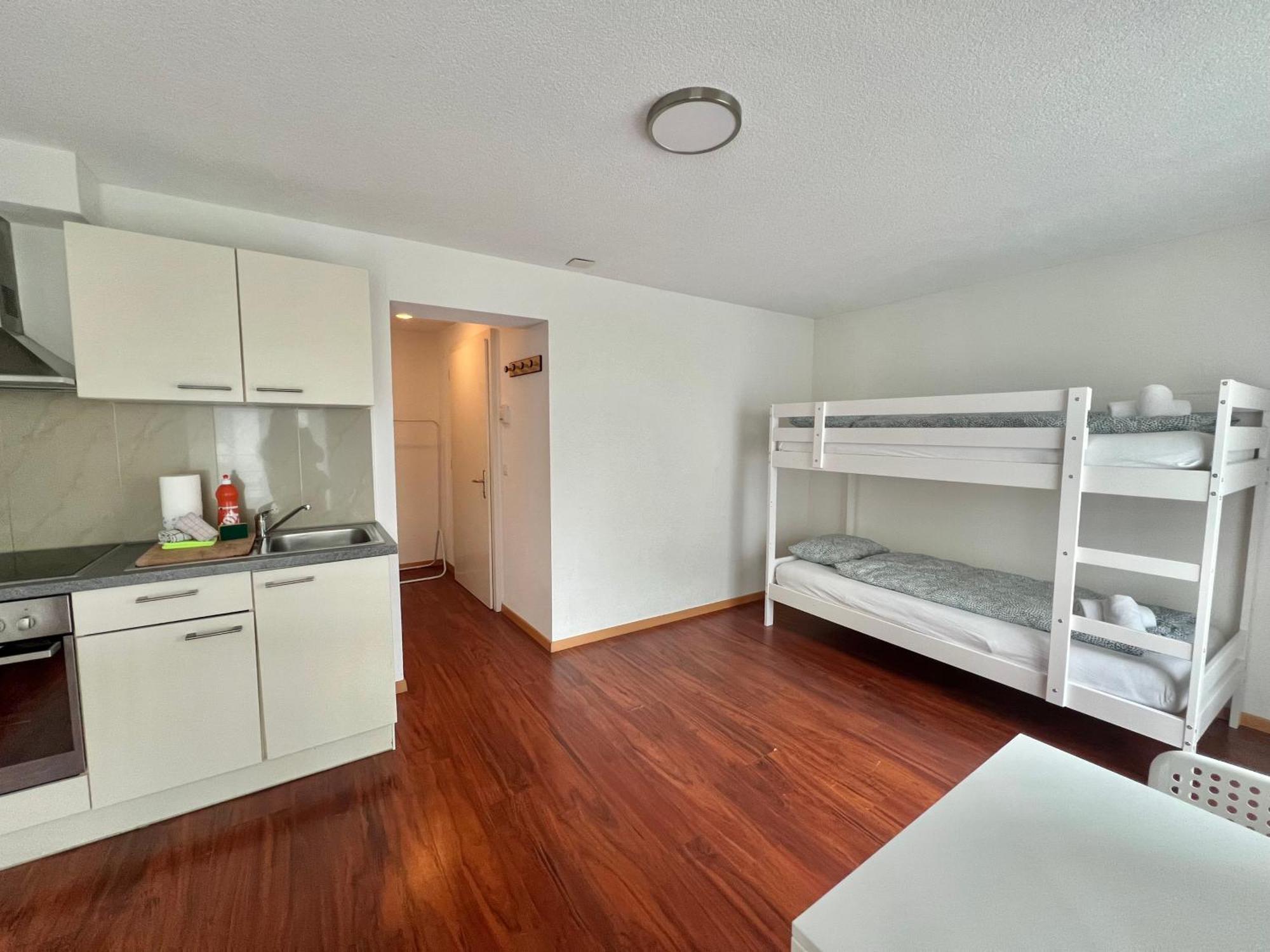 Nimbuzzz Apartments Unterseen Phòng bức ảnh